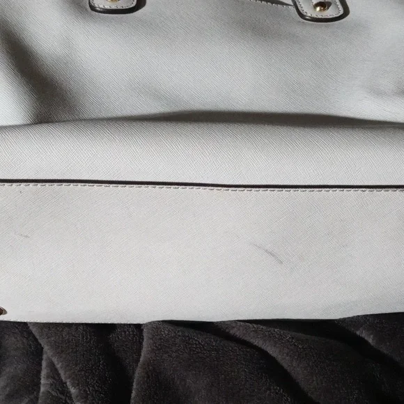 MK purse - Picture 2 of 4